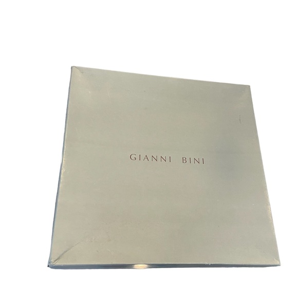 Gianni Bini heeled boots - Picture 5 of 5